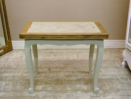 small provencal extending table